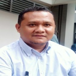 Dr. Djufri Rays Pattilouw, S.E., M.Si